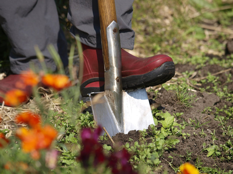 Sneeboer Garden Spade with steps